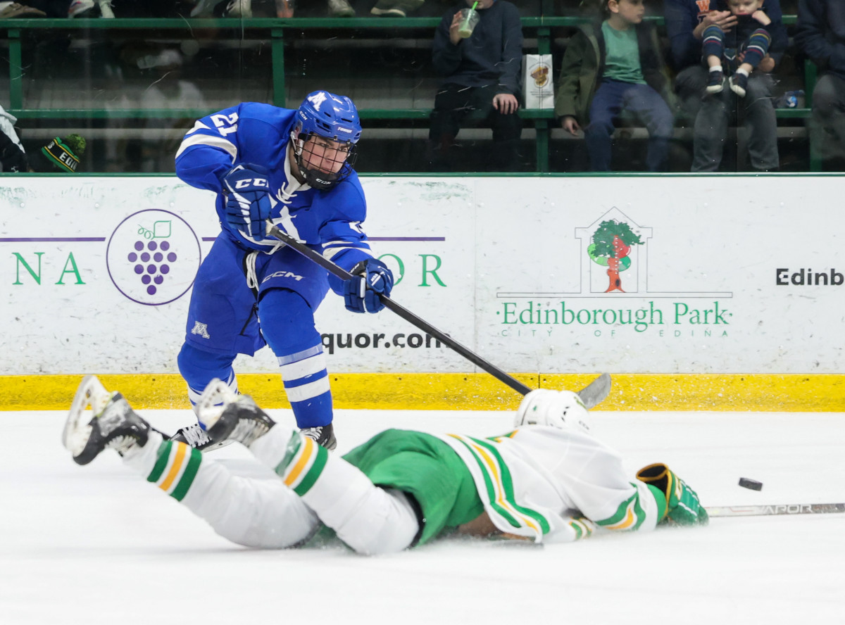 Minnetonka vs Edina Feb11-23 Jeff Lawler44
